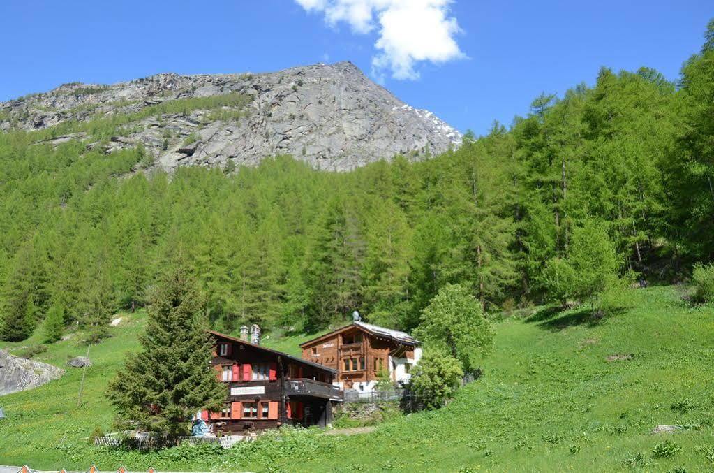 Haus Alpenperle Apartamento Saas-Almagell Exterior foto